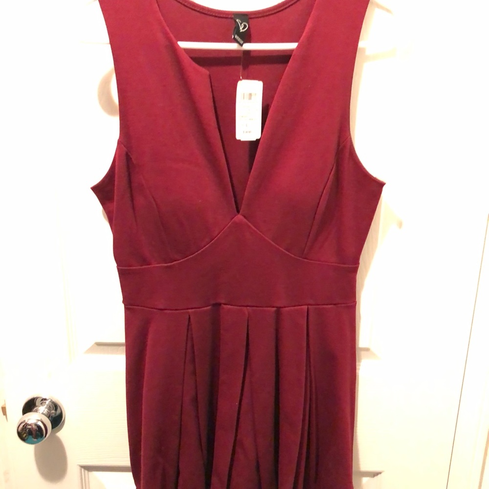 Windsor Burgundy MIDI holiday Dress Low neck